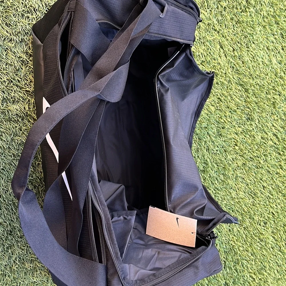 Nike Brasilia 9.5 Training Duffle Bag